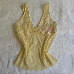 beautiful coquette cream abercrombie and ditch lace cami top
